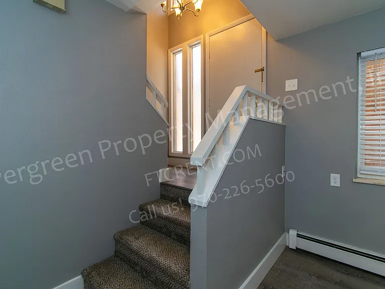 2012 W Plum St — Photo 17