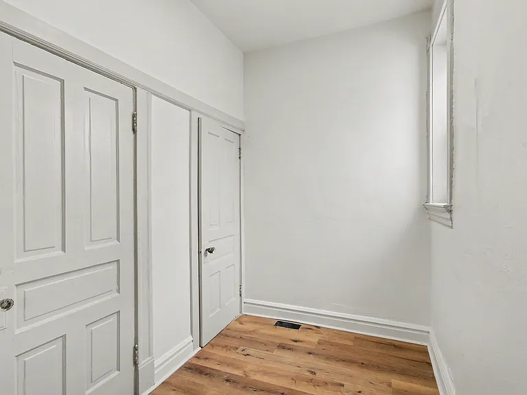 4416 S Grand Blvd — Photo 11