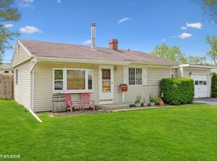 44 Ash St, Carpentersville, IL