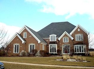 3N685 Herman Melville Ln, St Charles, IL 60175
