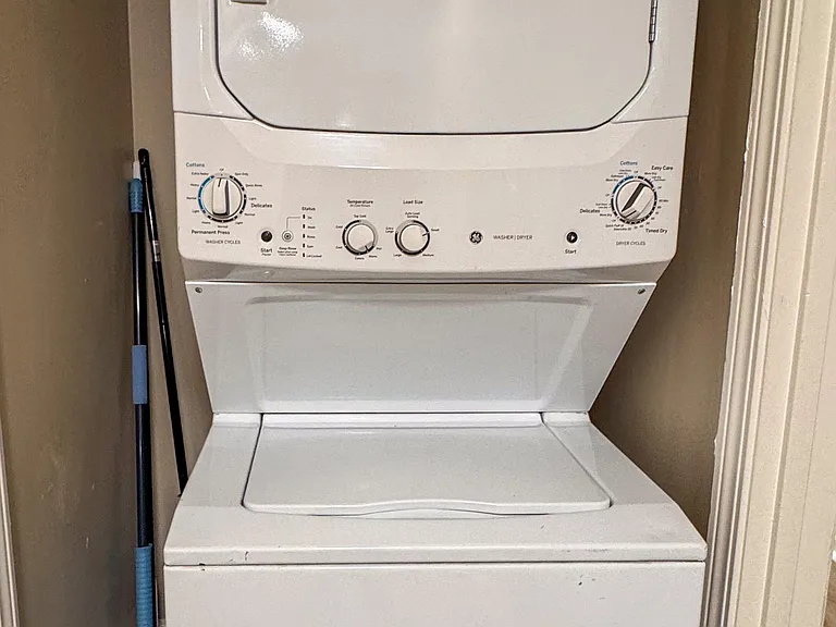 Cook Pl — Photo 8
