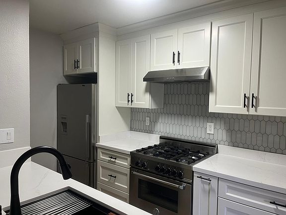 4th image of 1907 Donner Ave APT 2