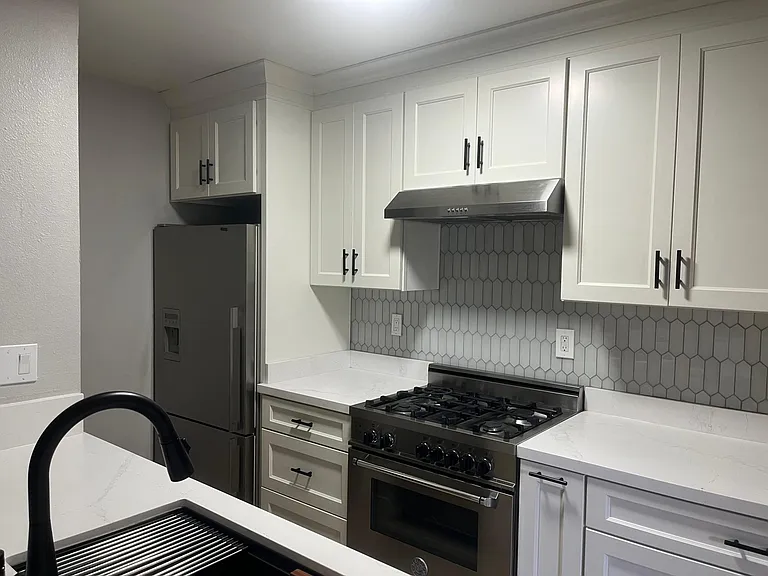 1907 Donner Ave #2 — Photo 4