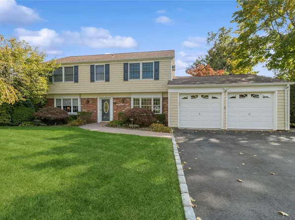 10 Manor Lane, Stony Brook, NY 11790