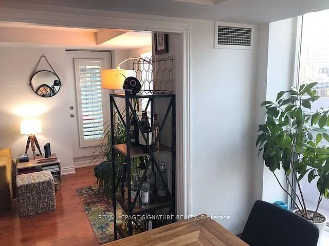 109 Front St E #1039 — Photo 18