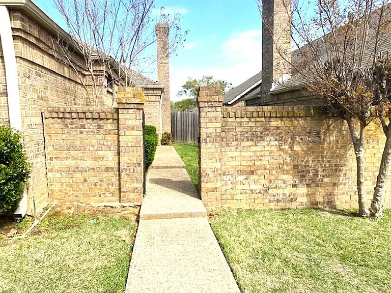 202 Cambridge Rd — Photo 14