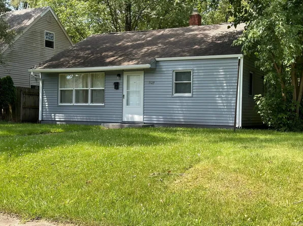 1329 Fremont St, South Bend, IN 46628