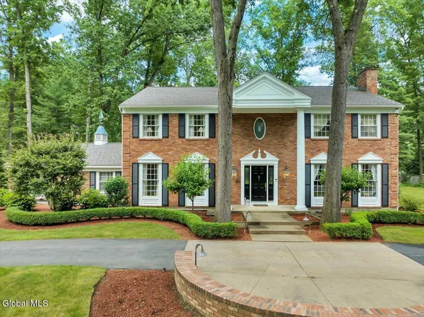 30 Longwood Drive, Saratoga Springs, NY 12866