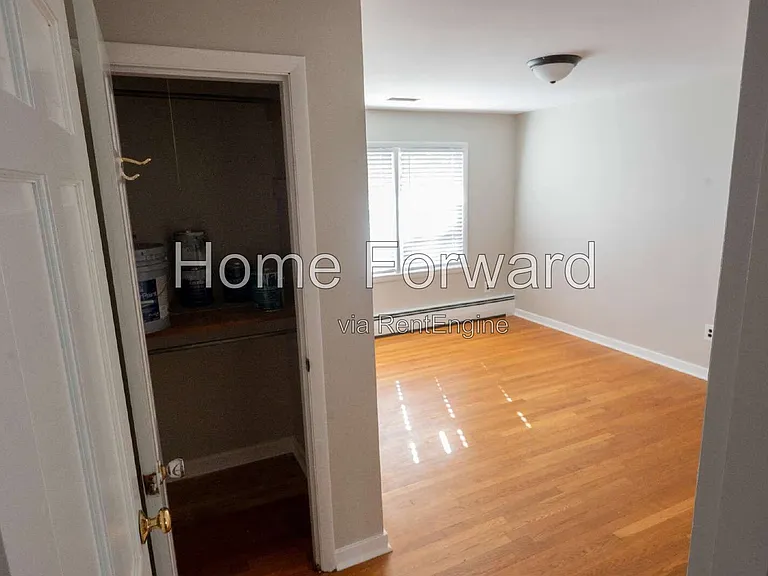 517 N 3rd St — Photo 16