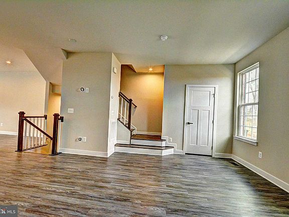 5th image of 11324 Willow Green Cir