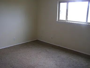 4th image of 5727 Irving Blvd NW