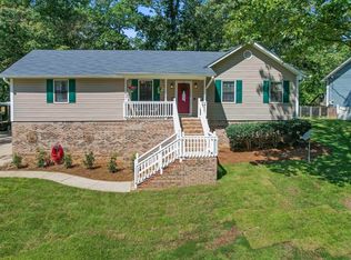 2200 Deer Run Ln, Bessemer, AL 35023