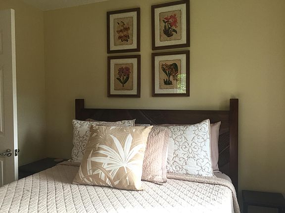 Entry Level (3rd) Bedroom Q Bed