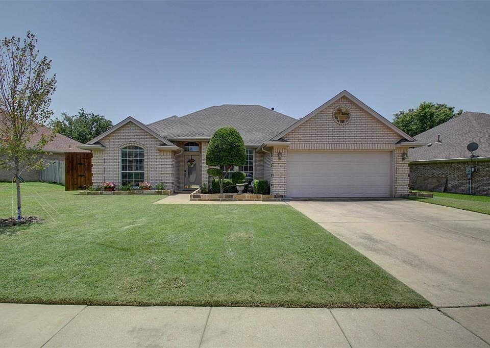 1st image of 825 Sky Creek Ct