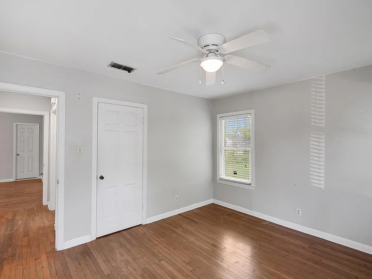 1050 Ponder St — Photo 12