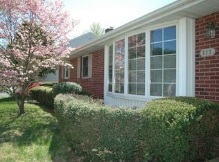 111 Springcrest Dr, East Windsor, NJ 08520