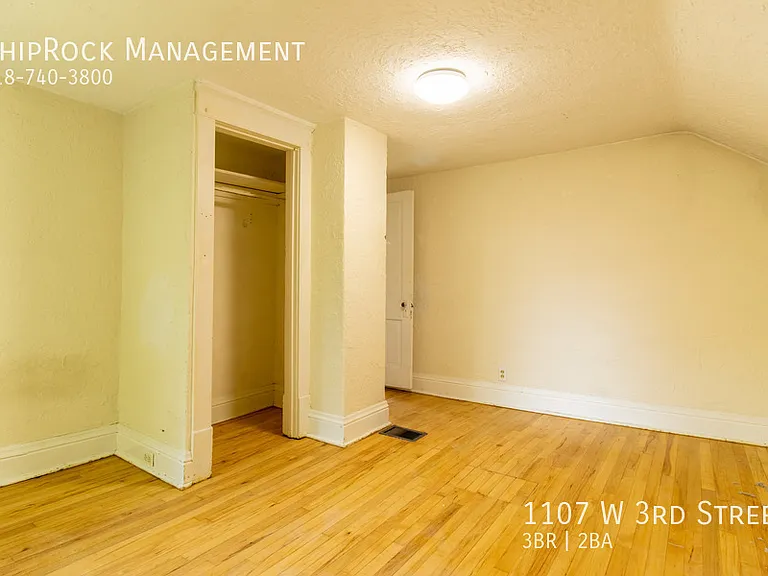 1107 W 3rd St — Photo 15