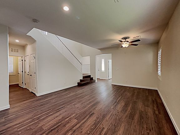2nd image of 3352 Umbria Gardens Ave