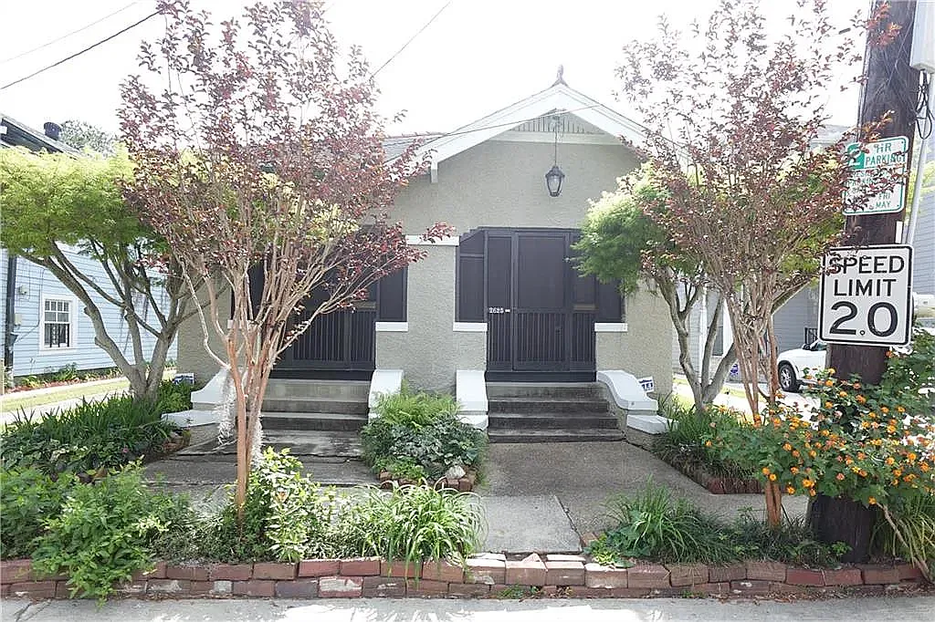 2 bed, 1002 sqft, $2,000 — Photo 1
