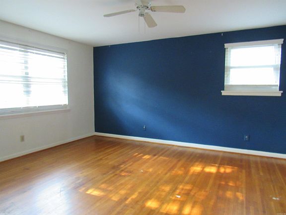 5th image of 6201 Blackhawk Dr