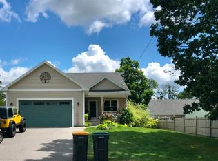 10 Fairfield Rd, Scarborough, ME 04074