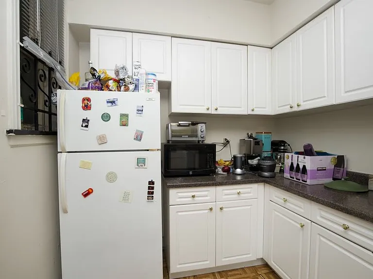 312 Lee St #2 — Photo 3