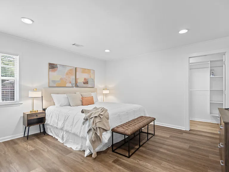 1801 N Polk St — Photo 28