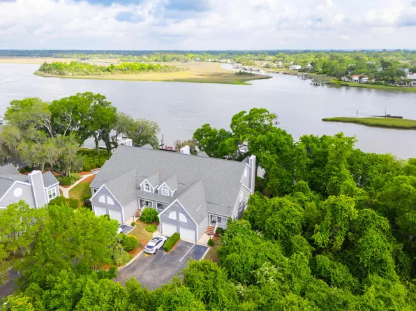 112 Waterfront Plantation Dr, Charleston, SC 29412