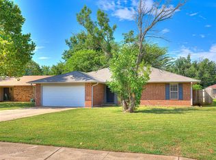 1005 Mercury Cir, Edmond, OK 73003