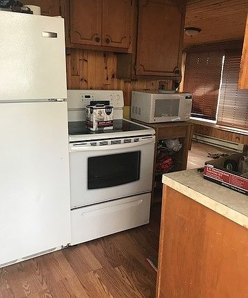 3rd image of 25004 Cottage Rd