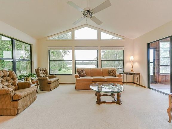 3rd image of 6032 Twin Lakes Dr