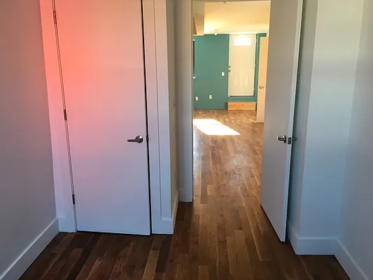 Rented by Premier Metro Realty Corp | media 32