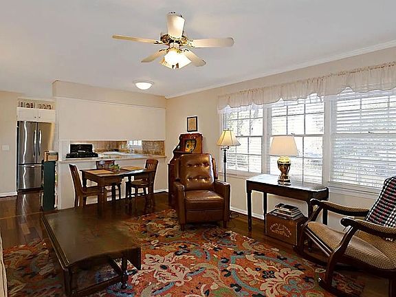 4th image of 2969 Roswell Ln