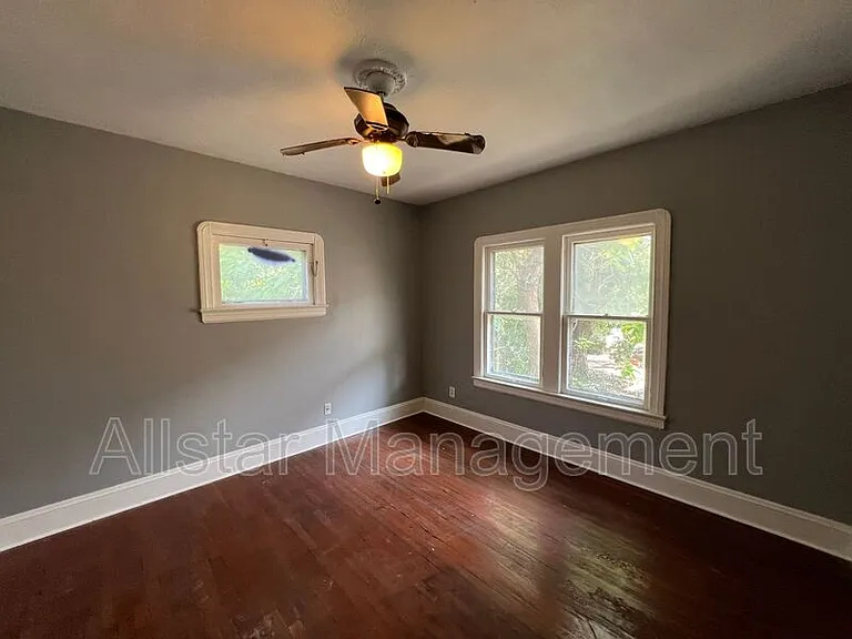 3255 E 139th St #UP — Photo 14