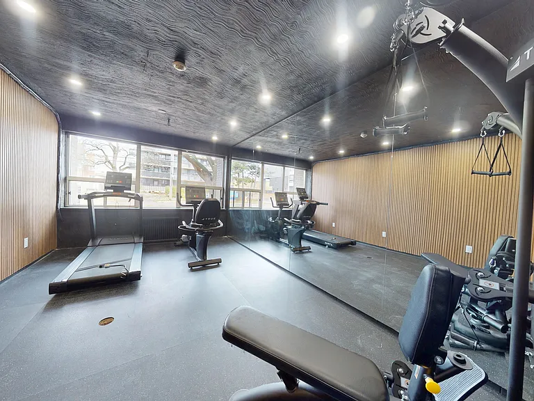 1 Marquette Ave — Photo 8