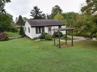 4016 Ridgemont Dr, Gibsonia, PA 15044