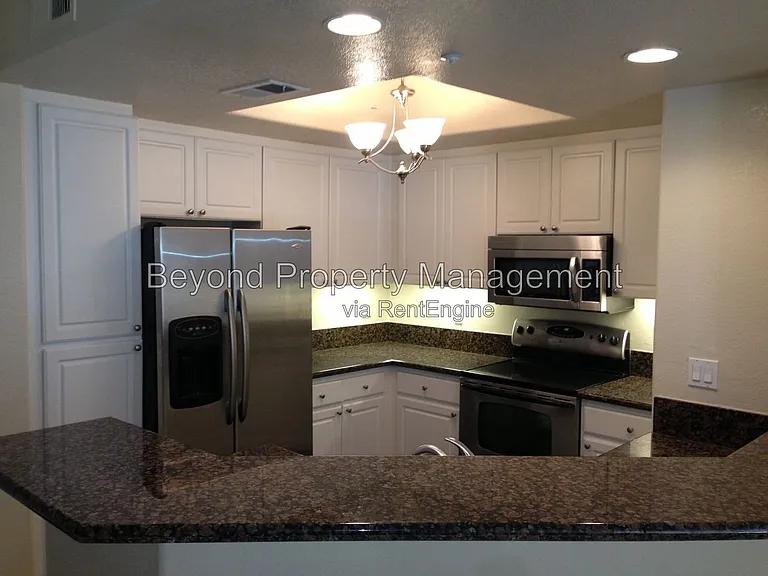 9263 Regents Rd #B209 — Photo 3