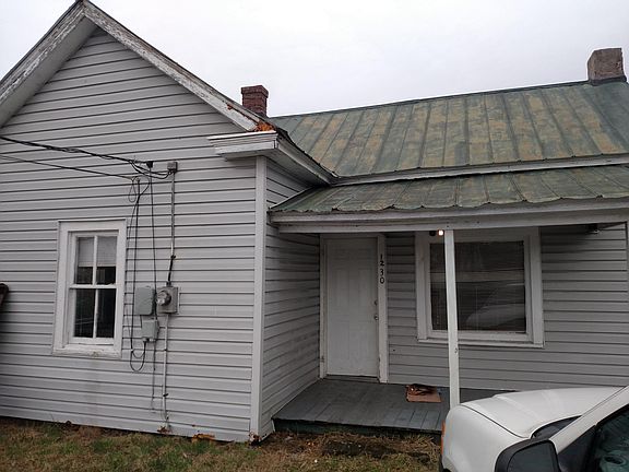 front veiw 1230 Tank ct. 