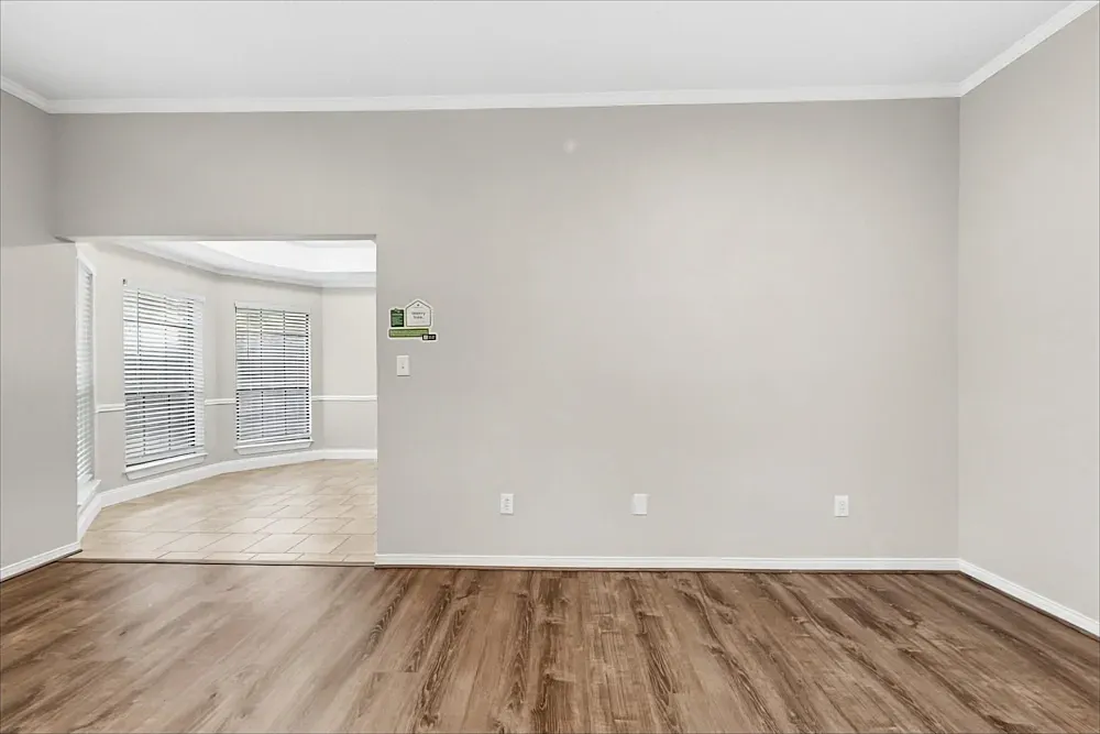 3 bed, 1302 sqft, $1,340 — Photo 3