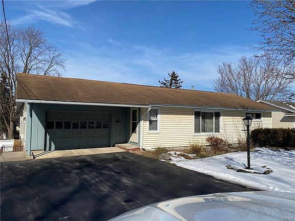 5th image of 30 Gifford Dr
