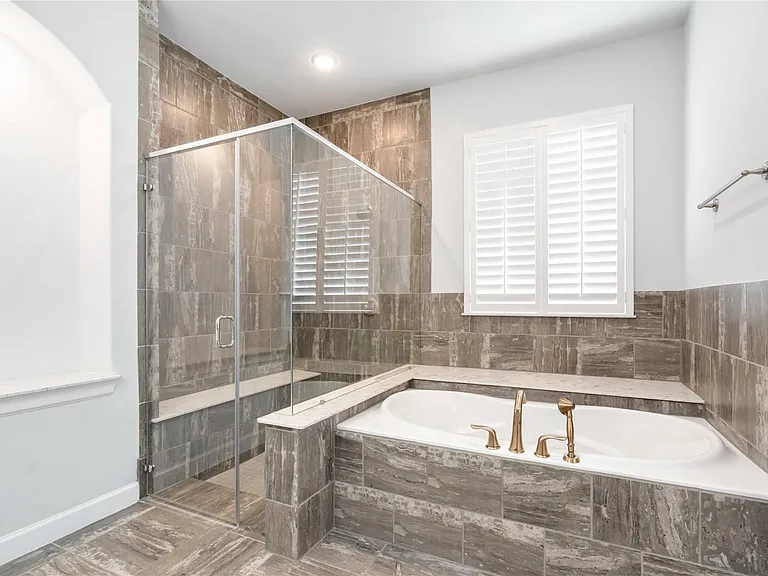 1303 Gardenia Dr — Photo 16