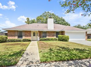 8811 Sharlane Dr, Baton Rouge, LA 70809