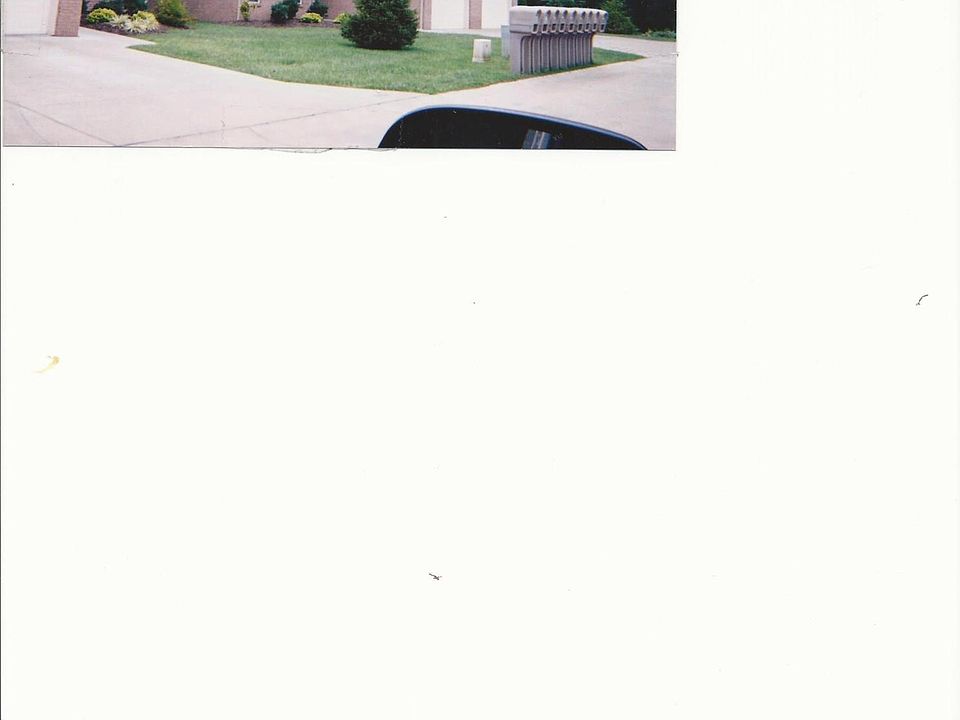 1st image of 2 Hamlet Close