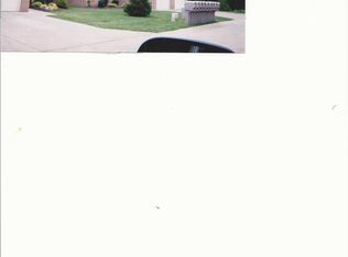 2 Hamlet Close, Parkersburg, WV 26104
