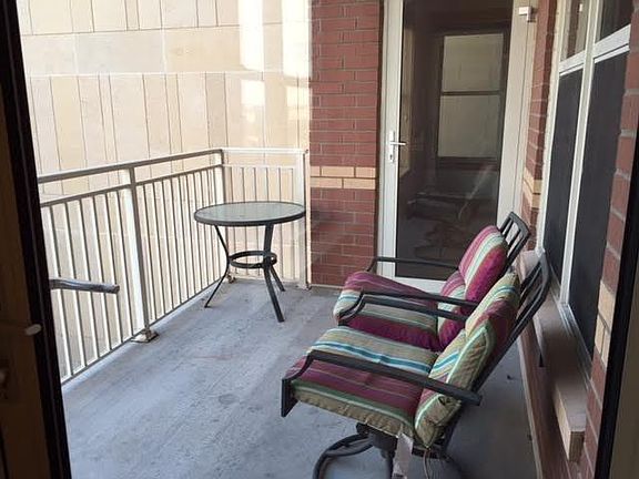 2nd image of 360 W Washington Ave Unit 908