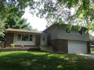 602 Evergreen Ct, Algonquin, IL
