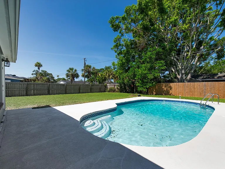 5600 Bayou Grande Blvd NE — Photo 29