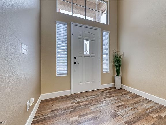 3rd image of 1090 Dancing Vines Ave