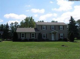 1246 Doralee Dr, Mogadore, OH 44260