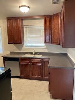 1st image of 5512 Golfview St